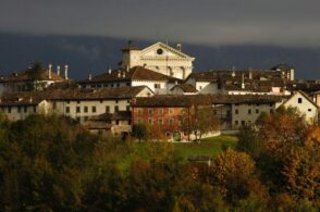 Atmosfere da Divina Commedia: il centro di Mel diventa l’inferno di Dante