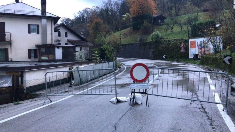 via Miari, chiusa domenica 17 novembre