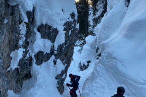Fuori pista sul Faloria: 17enne si frattura un ginocchio
