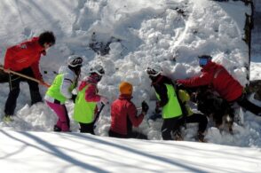 Montagna sicura, lezioni ed esercitazioni con Cai e Soccorso alpino
