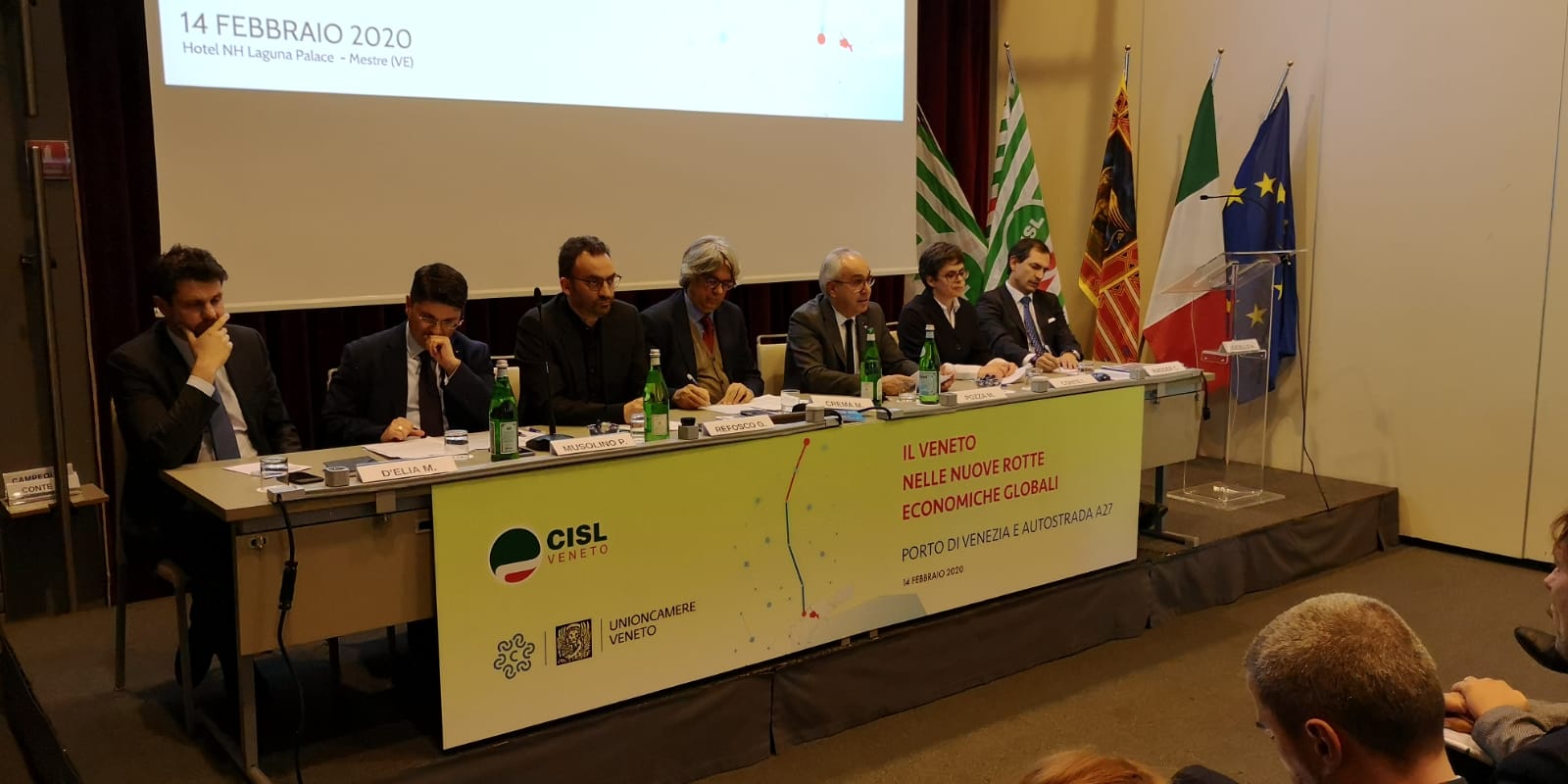 uno dei tavoli del convegno organizzato da Cisl e Unioncamere