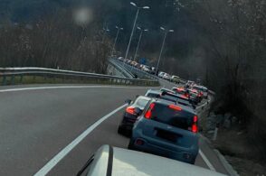 Traffico domenicale intenso. Code da rientro a Cencenighe e sull’Alemagna
