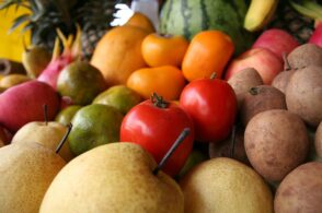 Anno da dimenticare per frutta e olio, bene vino e agriturismi