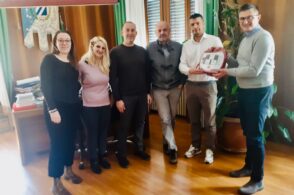 Sagra dei Per salvavita: consegnato il primo dei tre defibrillatori a servizio della comunità