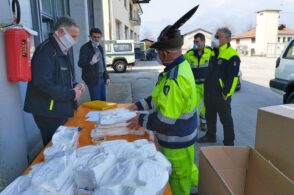 Arrivate in provincia 24.200 mascherine: «Ora la distribuzione a tappeto»
