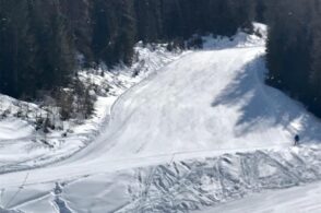«Lo Stato paghi l’innevamento artificiale»: proposta per salvare l’inverno