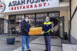 Arrivano altre seimila mascherine a Belluno: la generosità è “made in China”