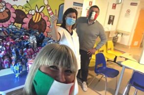 Fratelli d’Italia in Pediatria: uova di cioccolato per i bimbi e il personale