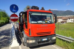 Più sicurezza con i guardrail nuovi: conclusi i lavori su diverse strade comunali
