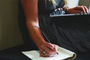Pandemia e lavoro: sono le donne a pagare il prezzo più alto