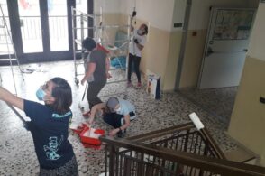 Lavori a scuola: la manodopera dei genitori, per aule sempre più accoglienti