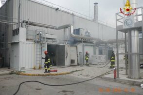 Incendio al Maserot: in fiamme due container per la produzione di energia