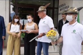Borse di studio per ragazzi meritevoli: gli Alpini di Salce premiano quattro studenti