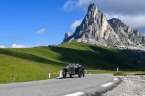 Il fascino d’epoca sui tornanti delle Dolomiti: tre giorni di Coppa d’Oro
