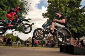 Divertimento e solidarietà: “Mask to ride” sbarca in piazza dei Martiri