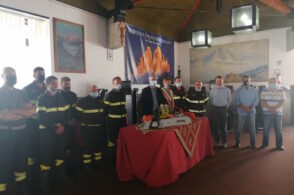 Nuovi strumenti per i volontari dei vigili del fuoco: «Grazie per il vostro impegno»