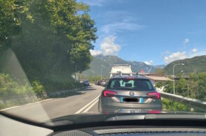 Bollino nero sulle strade, traffico in tilt a Ponte nelle Alpi. Ed è soltanto mercoledì