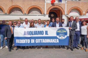 De Carlo e Fratelli d’Italia contro il reddito di cittadinanza: «Va abolito»