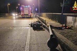 Schianto in moto sul ponte Sarajevo, gravi due giovani
