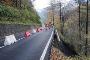 Frana la strada: si transita solo a senso unico alternato a Soffranco