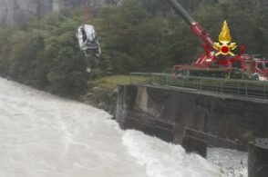 Recuperata l’auto finita nel Cordevole. Irriconoscibile