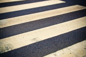 Investita sulle strisce, grave una 24enne