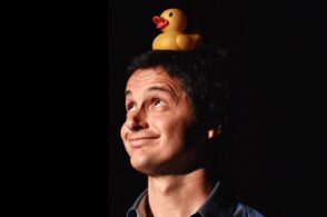 Teatro e ambiente: lo spettacolo sull’usa e getta coinvolge anche Ponte