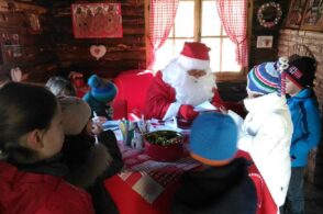 Babbo Natale si prepara all’inverno, aperta la casetta al Parco Roccolo