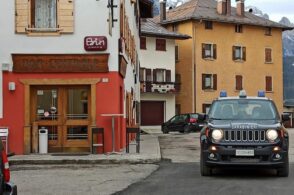 Avventori al banco oltre l’orario. Sanzionati due bar del Comelico
