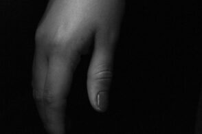 «Io, prigioniera in un labirinto di violenza: così mi sono liberata del mio carnefice»