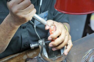 Manifatturiero, segnali di ripresa ma scenario fragile