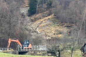 Si muovono 3mila metri cubi di materiale: tre famiglie evacuate