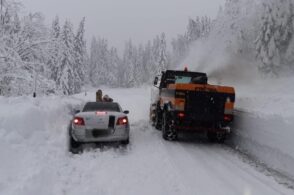 Altra giornata di pioggia e fiocchi bianchi. Attesi ancora 30-40 centimetri di neve