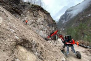 Strada interrotta, medici malati, rifiuti: non c’è pace per la Val di Zoldo