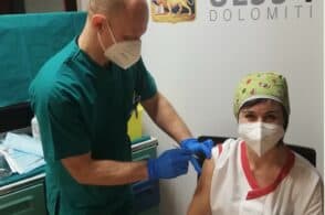 Vaccino anticovid, Pd: «Zaia sostenga legge per obbligatorietà sanitari»