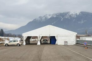 Drive-in tamponi, si cambia: dall’ospedale San Martino a Paludi