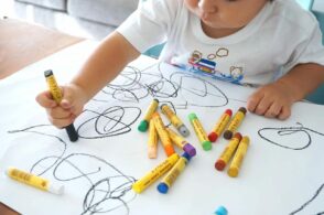 Cos’è una famiglia? Lo disegnano i bambini del doposcuola di Agordo