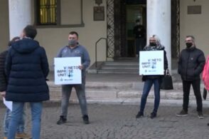 Si sdoppia la protesta dei ristoratori: #ioapro e #ioaproinsicurezza