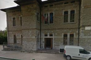 Scassinatori alla “Rudio”: bottino tecnologico da 1.700 euro