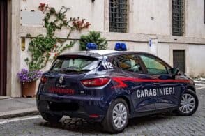 Criminali in azione a Feltre: doppia rapina in tabaccheria e oggettistica