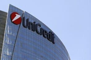 Chiudono gli sportelli Unicredit, pensionati sul piede di guerra