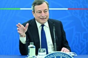 Draghi: «Niente Dad fino alla prima media, neanche in zona rossa»