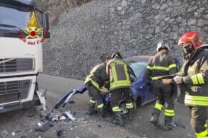 Auto contro camion sulla strada del Grappa, ferita una donna