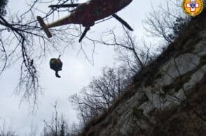Escursione alle Perdonanze, bellunese ruzzola per 20 metri