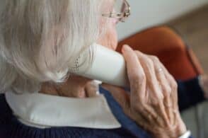 Prenotazione dei vaccini, arriva il supporto telefonico