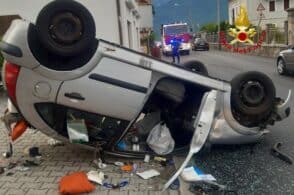 Auto sottosopra a Castion, il guidatore finisce all’ospedale
