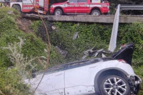 Ponte nelle Alpi: schianto tra tre auto, una fuori strada. Tre i feriti