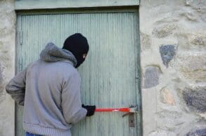 Raffica di furti, vertice in Prefettura: «Sì al controllo di vicinato, no alle ronde»