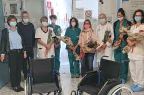 Sei carrozzine per la dialisi: un dono in ricordo della madre scomparsa