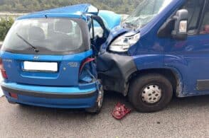 Feltrina, frontale tra auto e furgone: deceduto 24enne